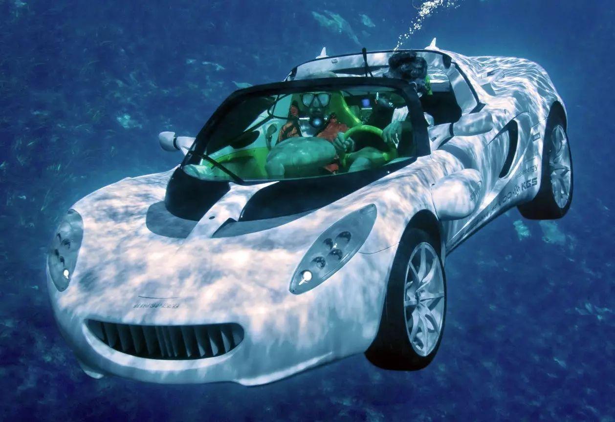 全球首款能潜水的超跑!-新浪汽车