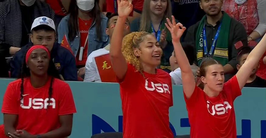 差距不小!中国女篮半场落后,李月汝华丽转身,金维娜献压哨三分休闲区蓝鸢梦想 - Www.slyday.coM 差距不小!中国女篮半场落后,李月汝华丽转身,金维娜献压哨三分休闲区蓝鸢梦想 - Www.slyday.coM