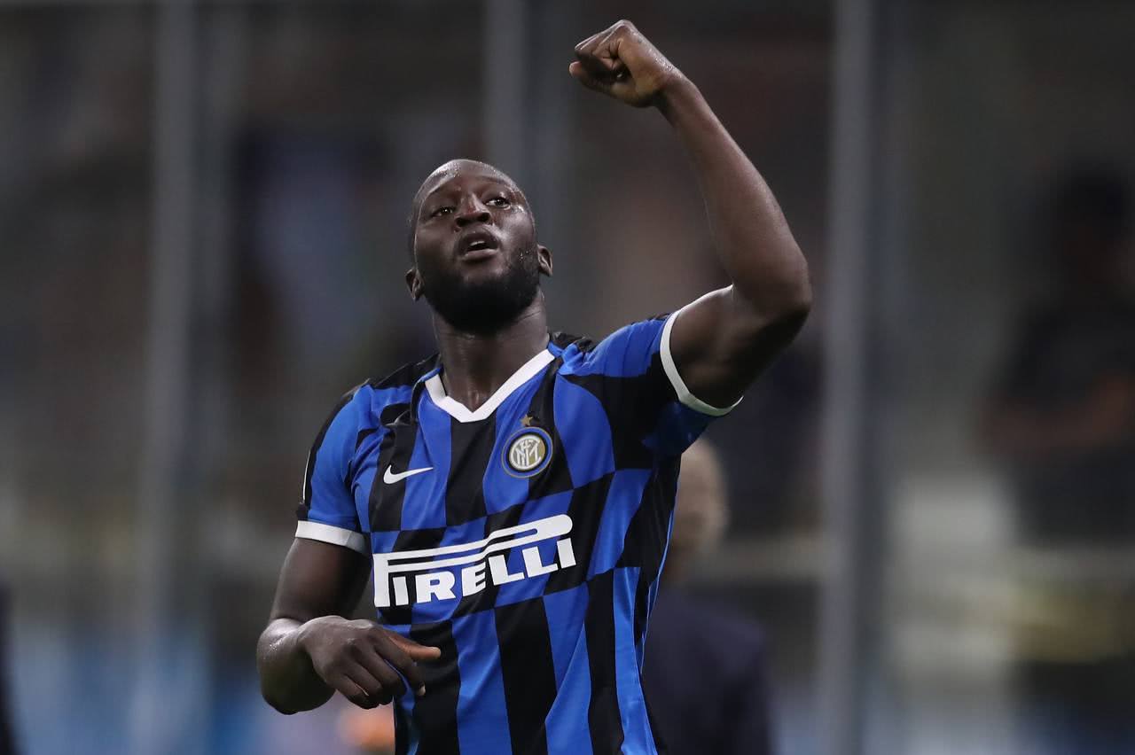 国米目前愿意听取对卢卡库的报价,心理价位为1亿英镑.