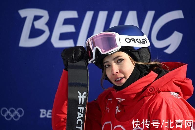 谷爱凌银牌意犹未尽 姥姥约定现场加油休闲区蓝鸢梦想 - Www.slyday.coM