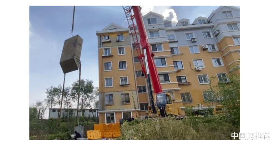 女生回家发现味儿不对救下一楼人  网友：有防范意识的姑娘，超棒！休闲区蓝鸢梦想 - Www.slyday.coM