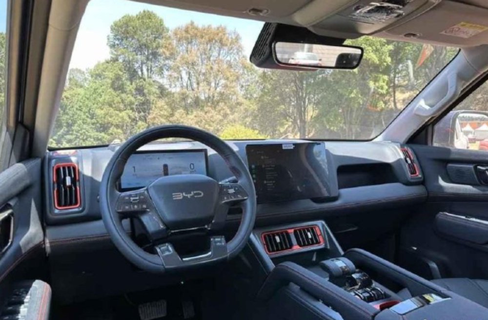 走自己的路让别人无路可走比亚迪杀疯了比亚迪电动皮卡鲨鱼来了