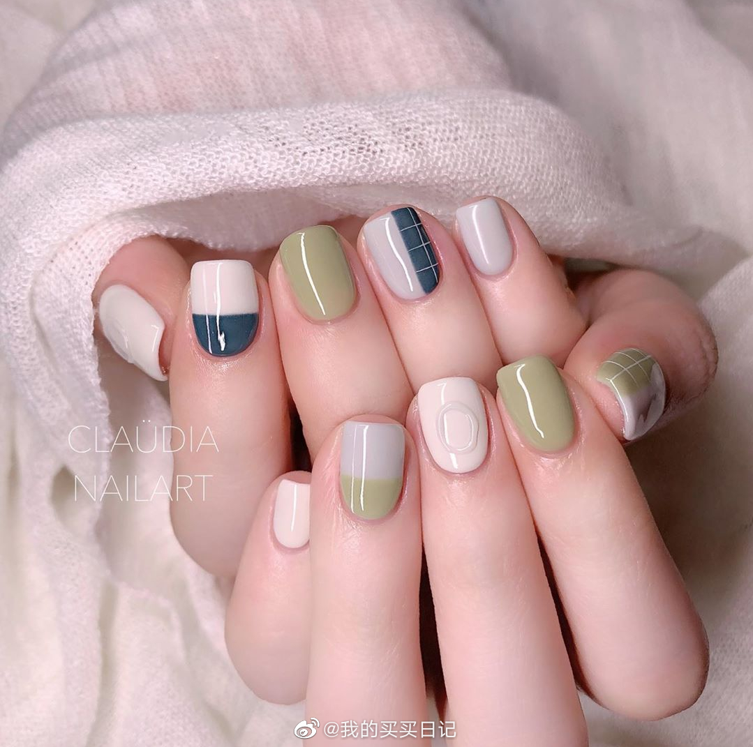 9款不同图案的磨砂美甲设计参考,都非常适合清凉舒服的夏天