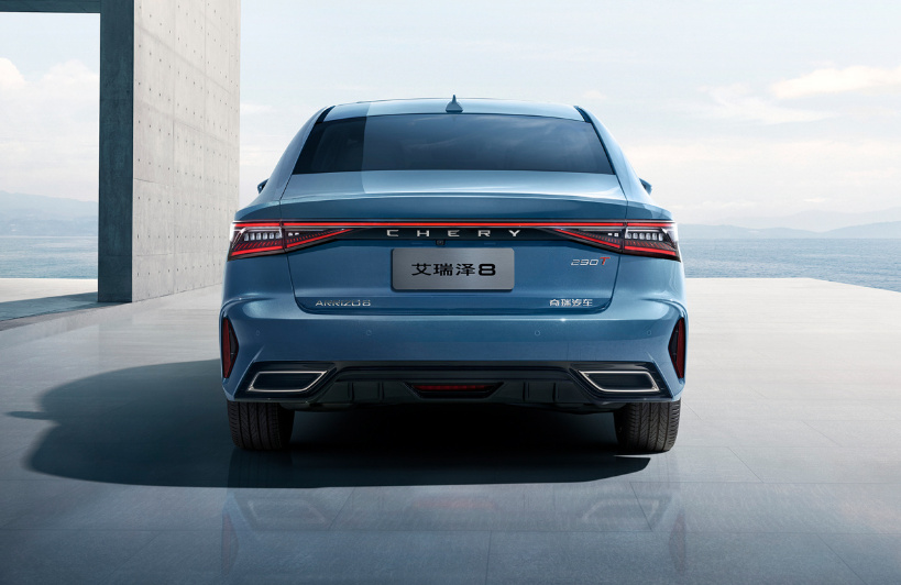 奇瑞艾瑞泽8对比长安UNI-V谁实用性更高？