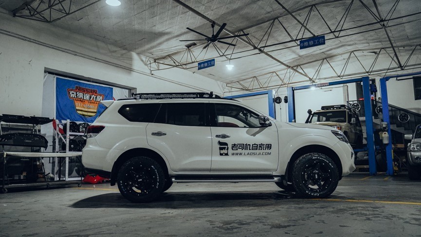 最后贴上老司机的拉花,至此这辆老司机途达工作车的改装告一段落!