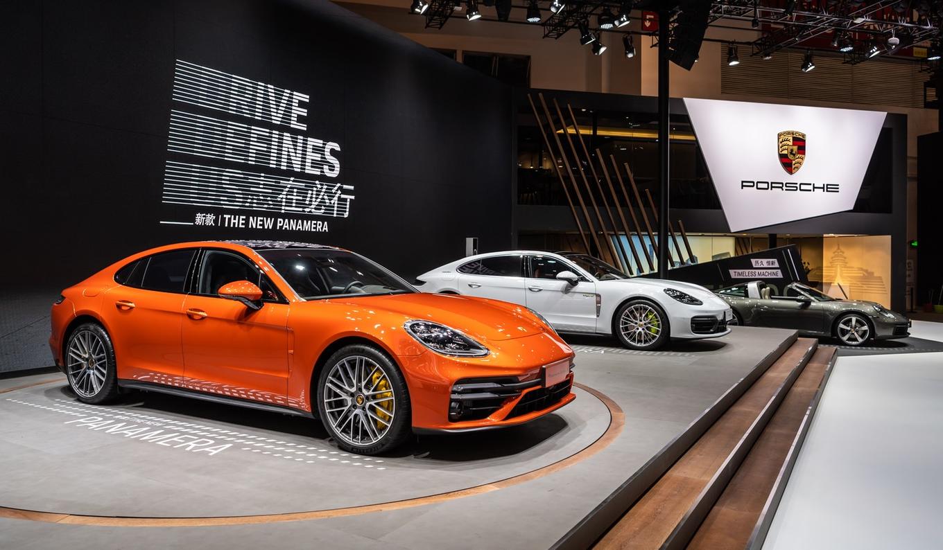 豪华轿车 新款panamera新款panamera turbo s和新款panamera 4s e