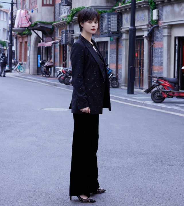 蒋欣靠小舍得重获热度瘦出新高如整容太像刘涛了