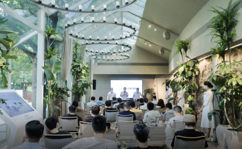 闭眼买、放心开的电动车是什么样？比亚迪@了全行业休闲区蓝鸢梦想 - Www.slyday.coM