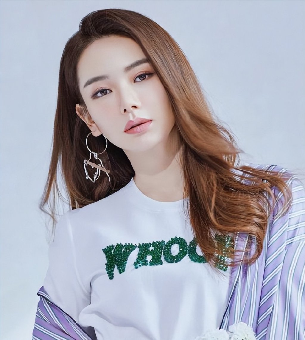 众星为泸定地震祈福，丁真 戚薇发文，四川消防已赶往泸定县救援休闲区蓝鸢梦想 - Www.slyday.coM