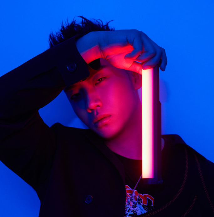 明星更不能乱开玩笑,杨和苏态度强硬拒绝道歉,蔡徐坤忍住了