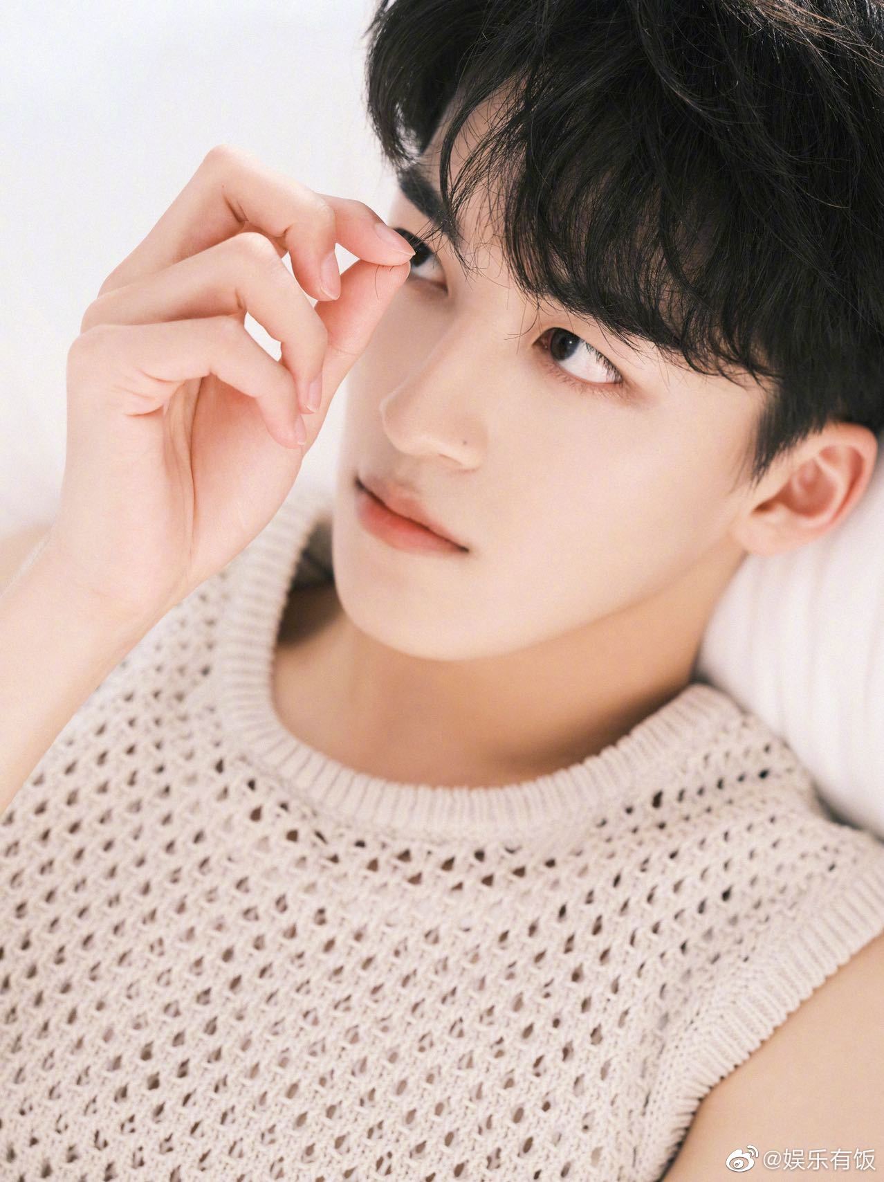 何洛洛_ning 最新写真发布,今天依然是帅气满分的洛洛……_高清图集