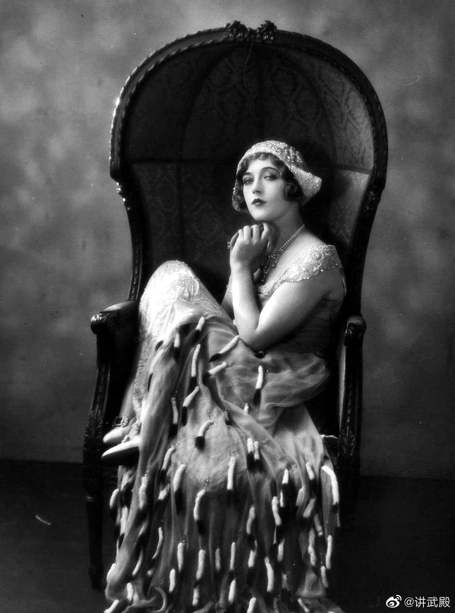 玛丽恩·戴维斯 (marion davies )