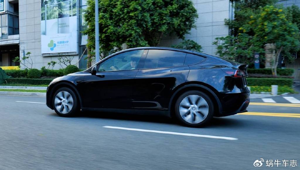 特斯拉modely即将涨价电动macan亲兄弟奥迪q6etron发布