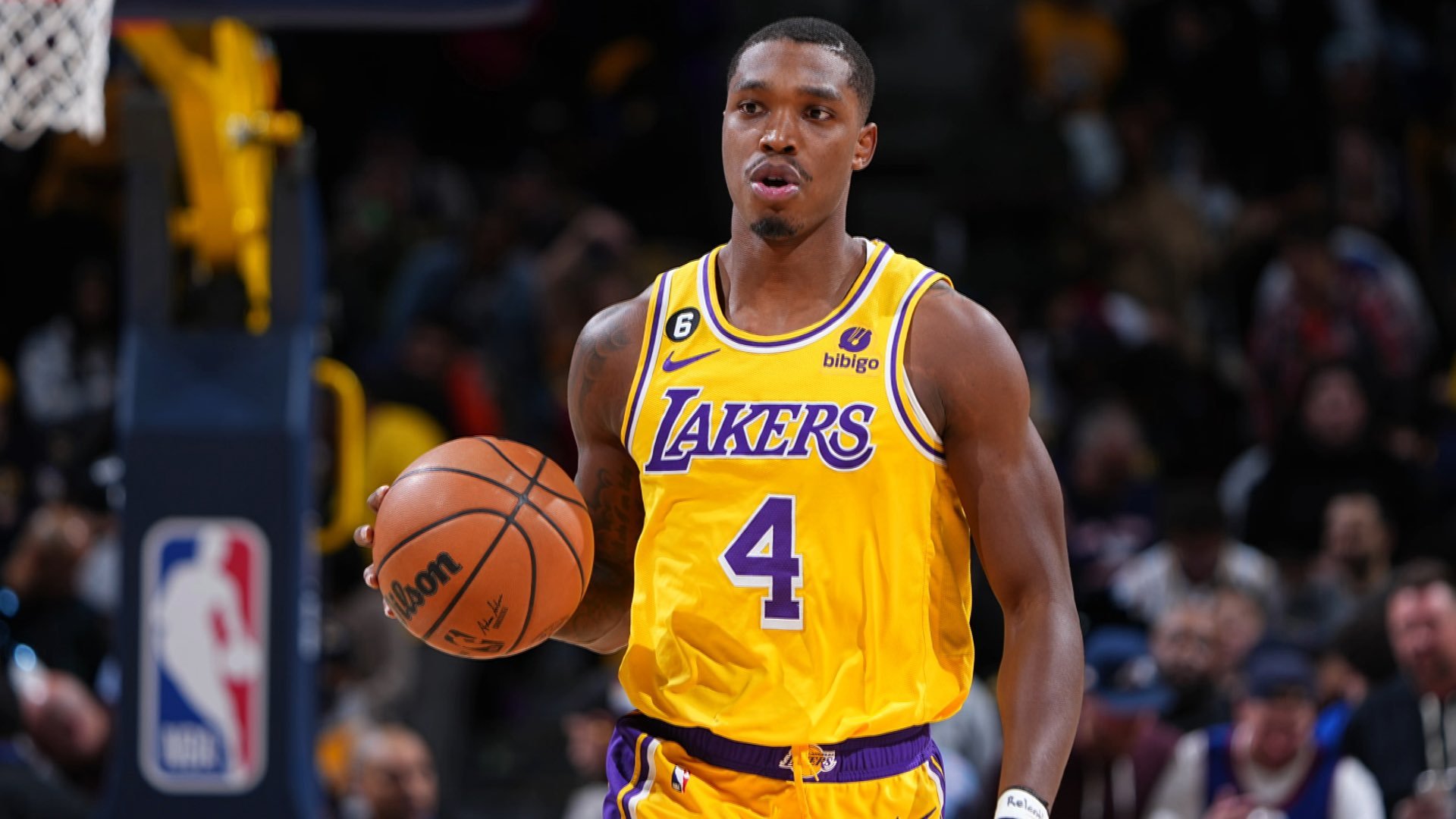 不只是球星风采 库里NBA直播中展现的领袖魅力与团队精神