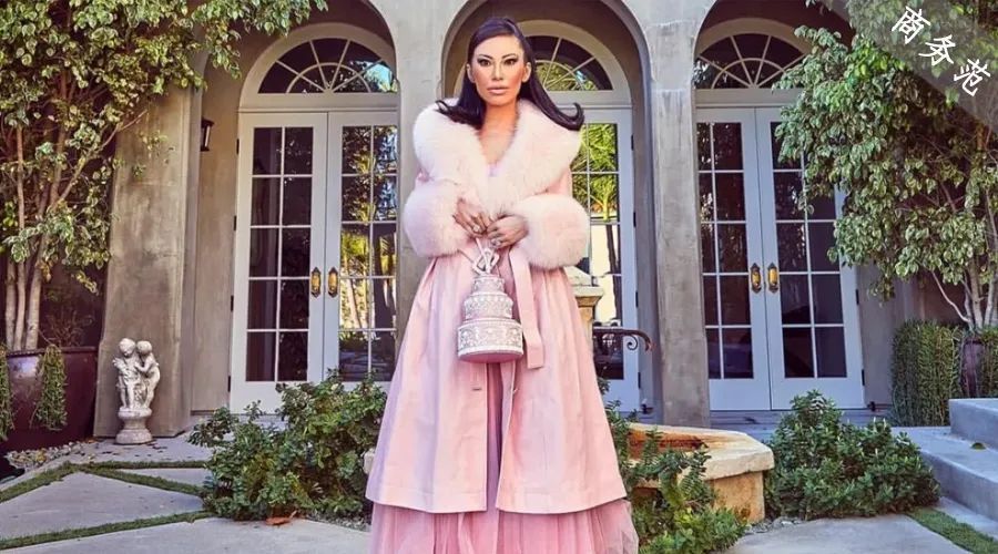 christine chiu基本和章子怡是一个五官配置