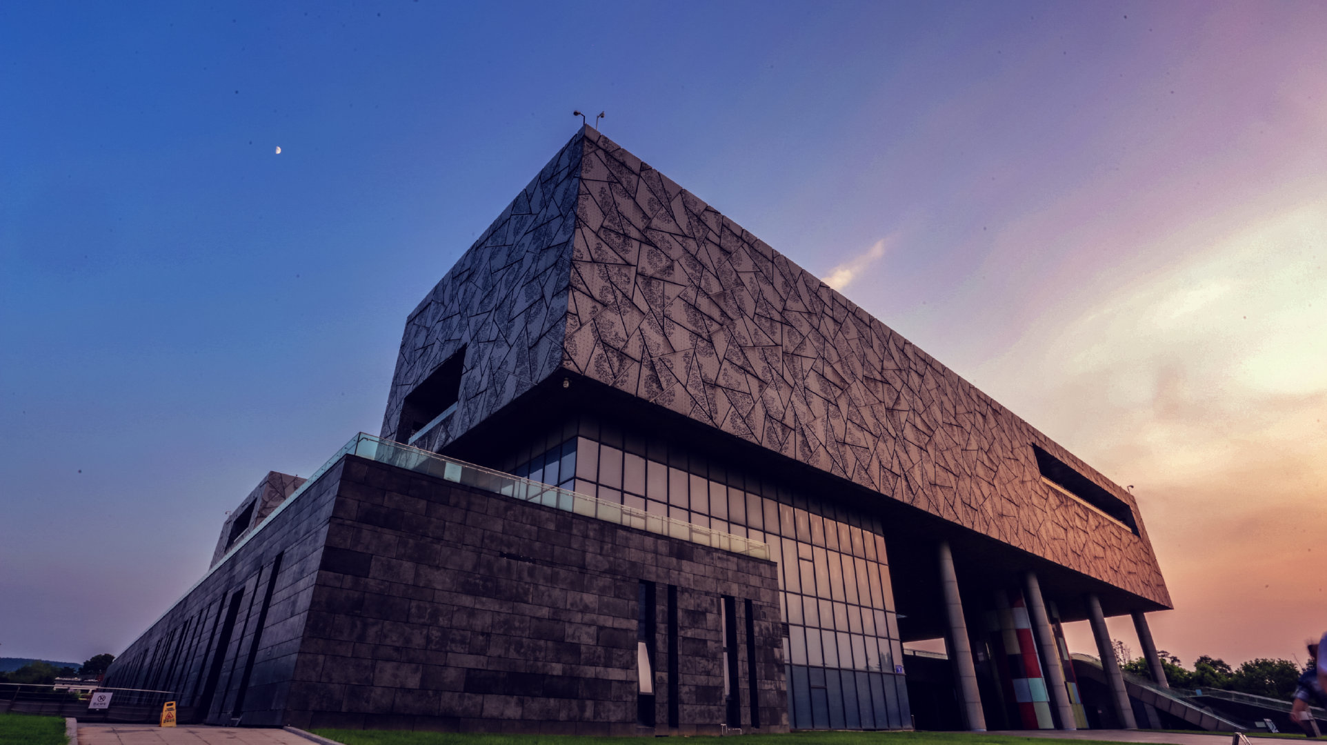 充满现代感与艺术韵味的徐州艺术馆