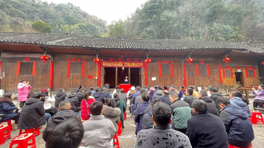 新春走基层 |湖南永顺陈家坡:土家"赶年"赶出幸福团圆味