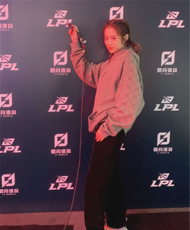 doinb被雨童“激”了下，什么都说？暗示卡萨没队要smlz可能休息休闲区蓝鸢梦想 - Www.slyday.coM