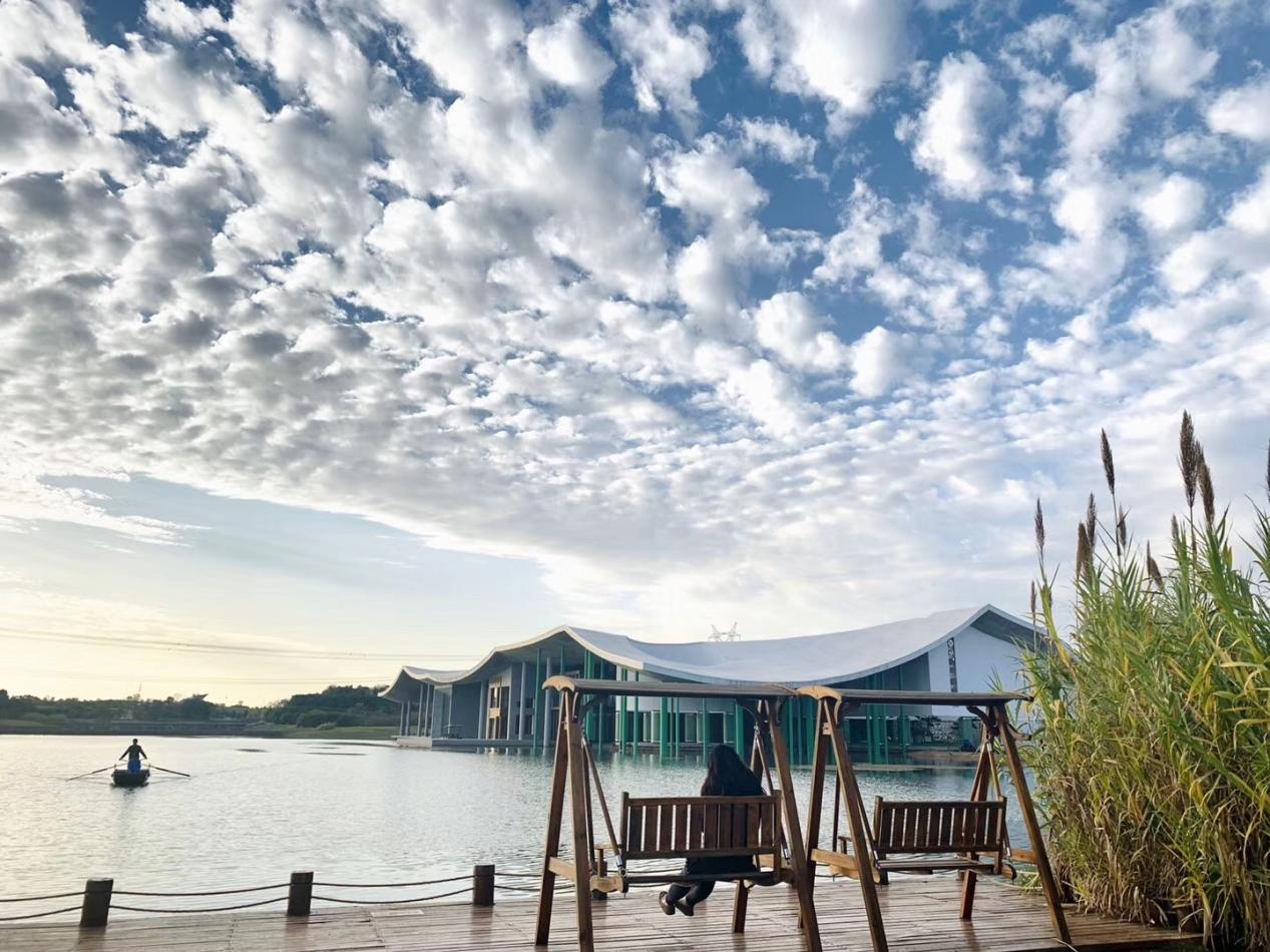 全国首座城铁直达的生命花园人文胜地仙鹤湖