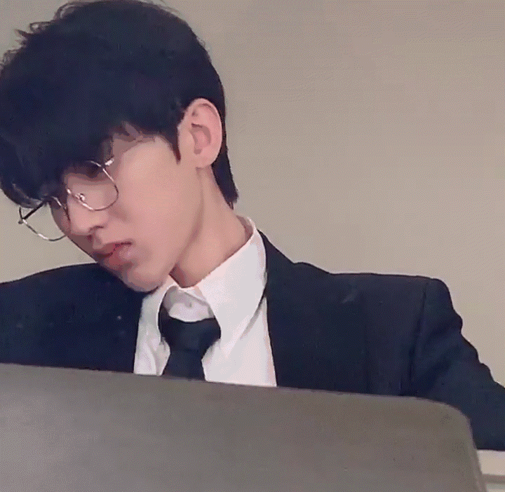 蔡徐坤歪头杀动图合集不知道这一歪有没有歪到ikun们心里