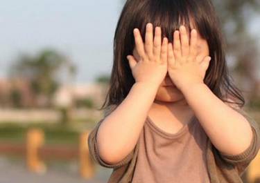 “爸爸，你怎么趴在妈妈身上”性教育的缺失，对孩子影响有多大？休闲区蓝鸢梦想 - Www.slyday.coM