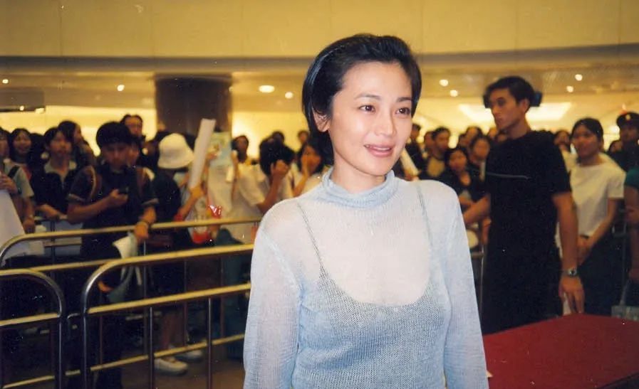 40年后,再看叶倩文和费翔,才明白也许分手才是他们最好的选择休闲区蓝鸢梦想 - Www.slyday.coM 40年后,再看叶倩文和费翔,才明白也许分手才是他们最好的选择休闲区蓝鸢梦想 - Www.slyday.coM