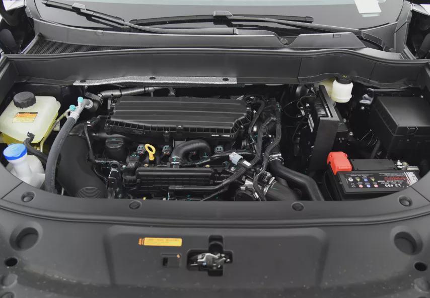 谁才是新生代国潮SUV劲旅？风神AX7对比荣威RX5 PLUS