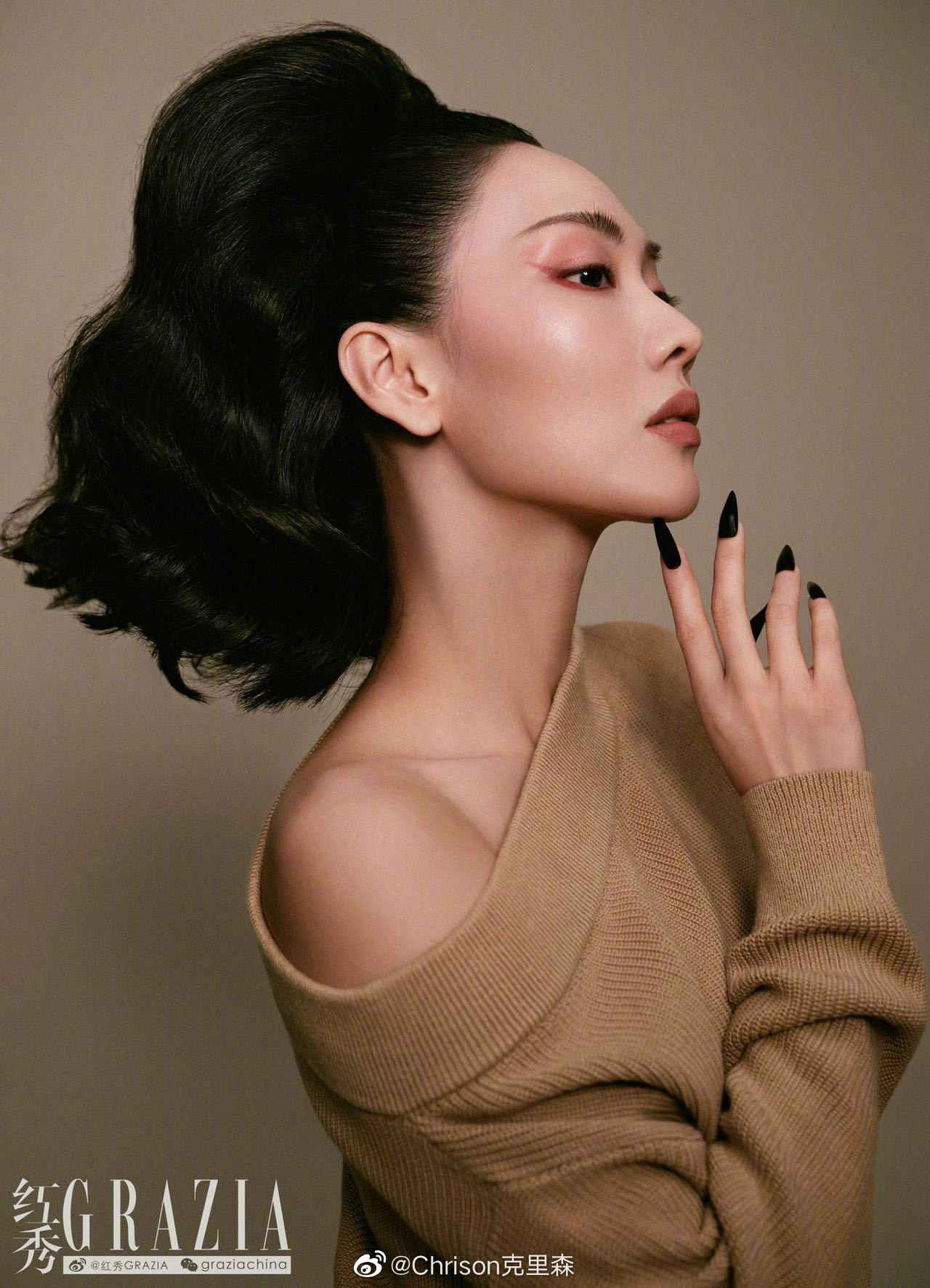 王霏霏 x grazia ┊登上红秀封面大片的她,呈现出双封的黑与白