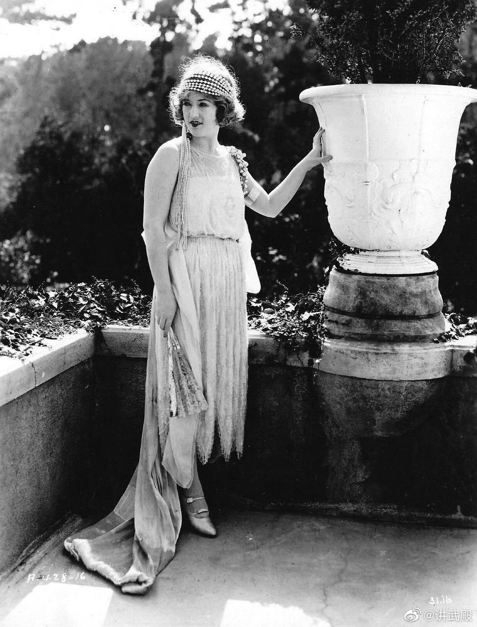 玛丽恩·戴维斯 (marion davies )