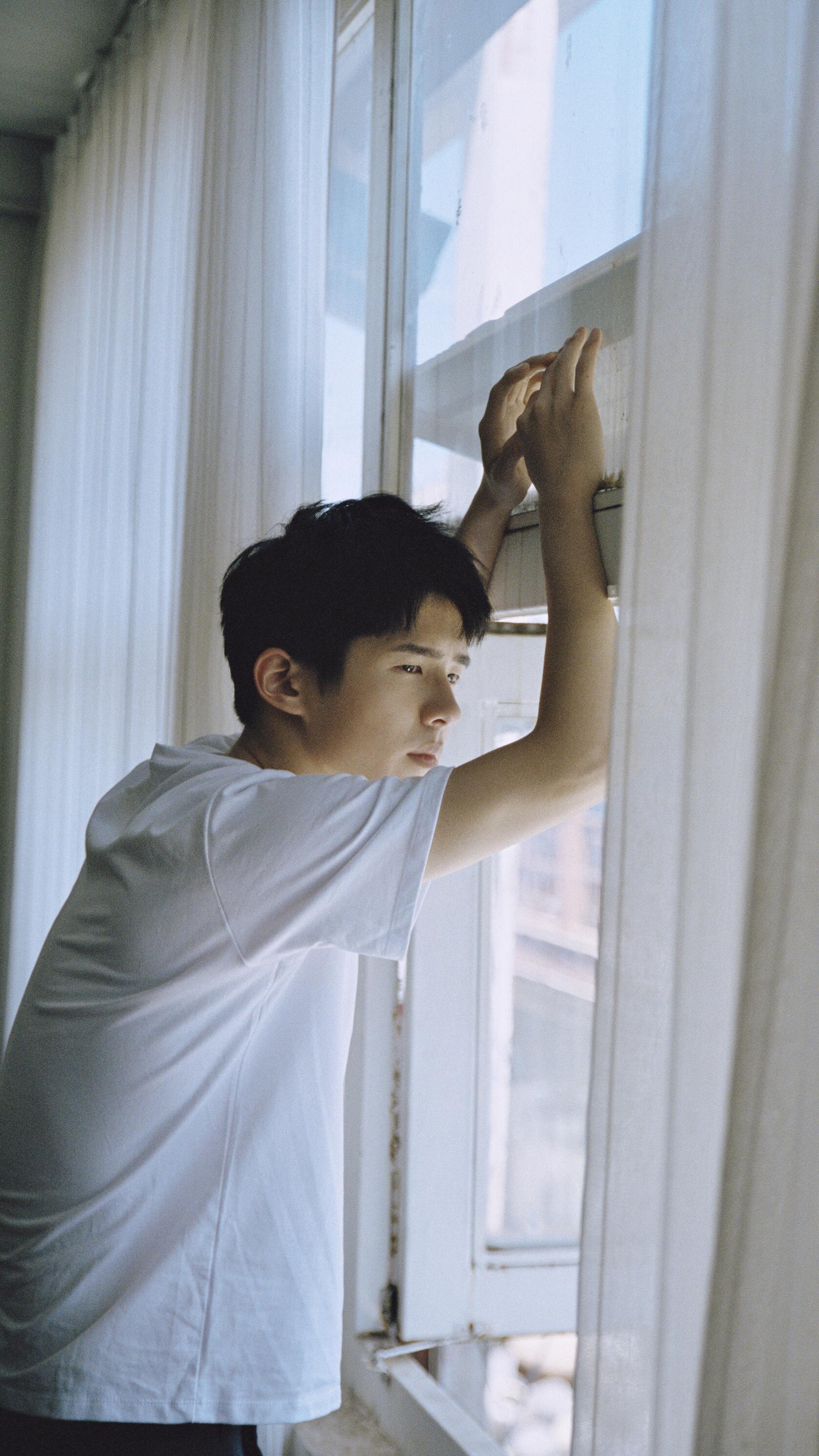 刘昊然《见风》