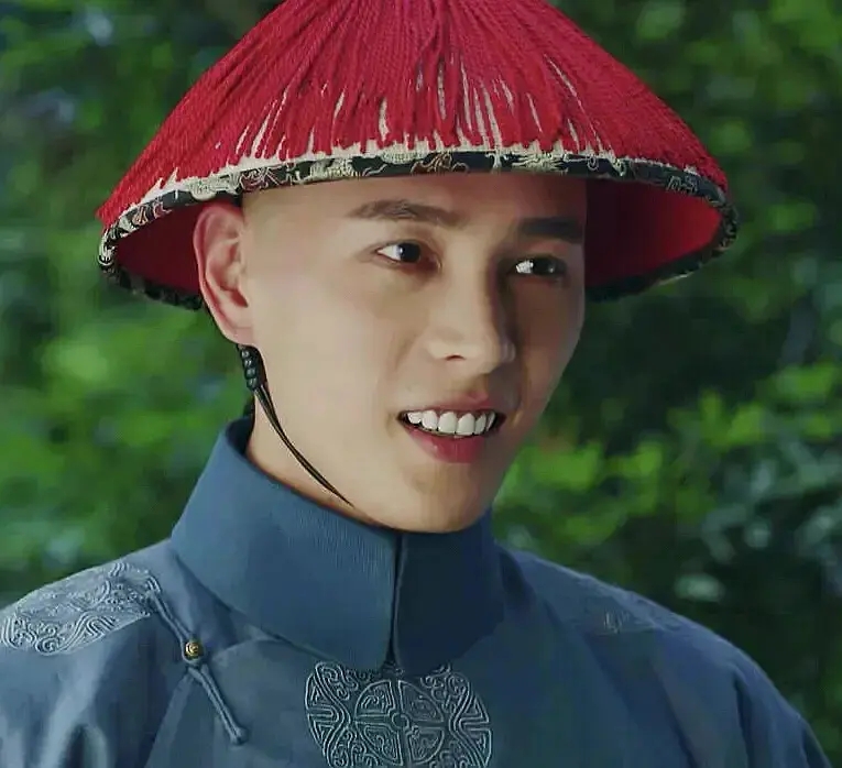 牙颜色悠着点,"夜光牙齿精"真的很出戏啊|牙齿|夜光|洪尧_新浪新闻