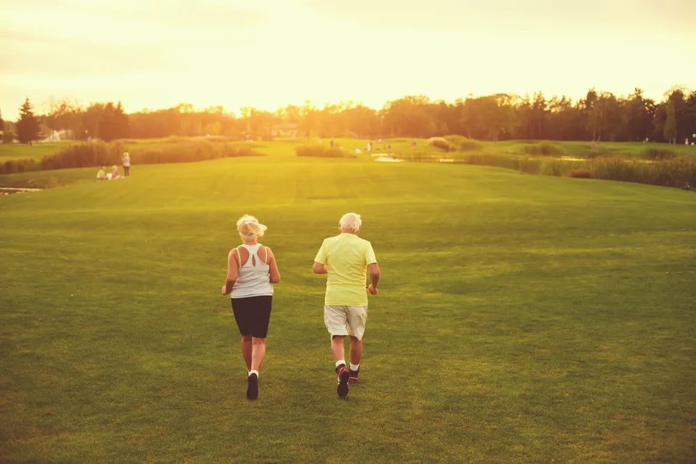 经常喝酒的人,若是有这些症状,表明身体出现问题!这样做,可以护肝休闲区蓝鸢梦想 - Www.slyday.coM 经常喝酒的人,若是有这些症状,表明身体出现问题!这样做,可以护肝休闲区蓝鸢梦想 - Www.slyday.coM