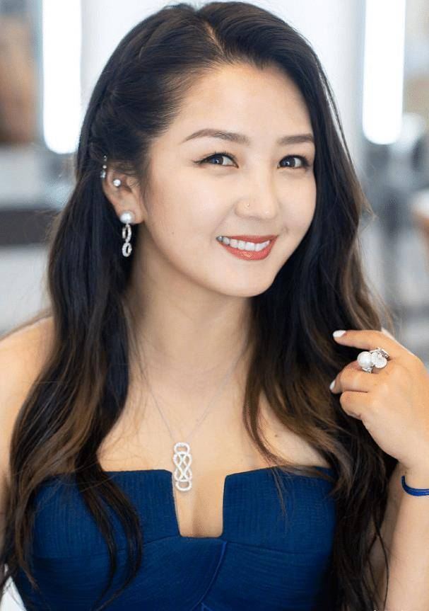 结婚2次怀上第4胎,曾和释小龙谈过姐弟恋|贵州|何洁|释小龙_新浪新闻