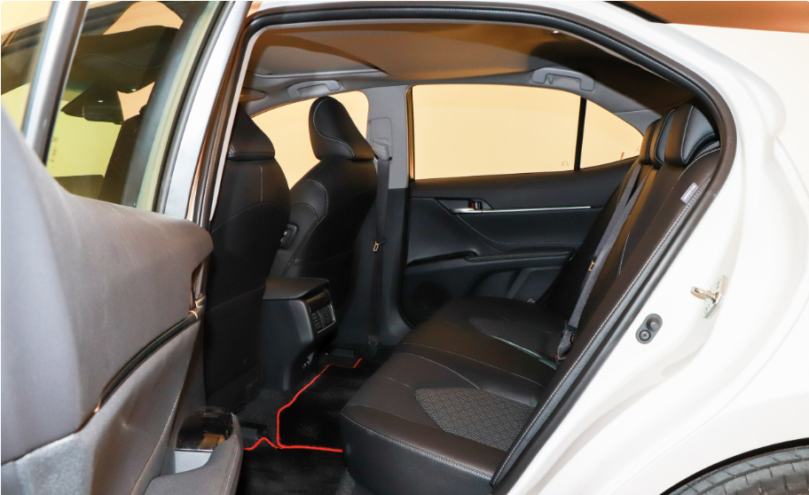 20万预算买车，新蒙迪欧对比凯美瑞谁值