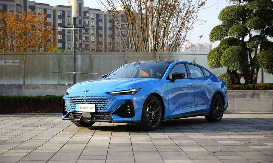 15万内买这些最省油的“油车”，用车开销竟然能比电车还低？