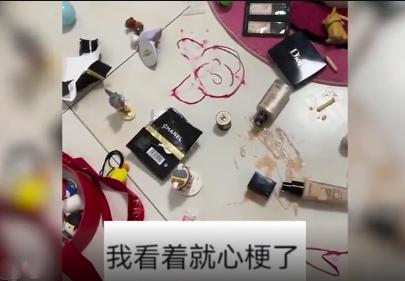 微信年前大更新！朋友圈可发20张图，8.88元显示“一夜暴富”！好友都挂上了小老虎休闲区蓝鸢梦想 - Www.slyday.coM