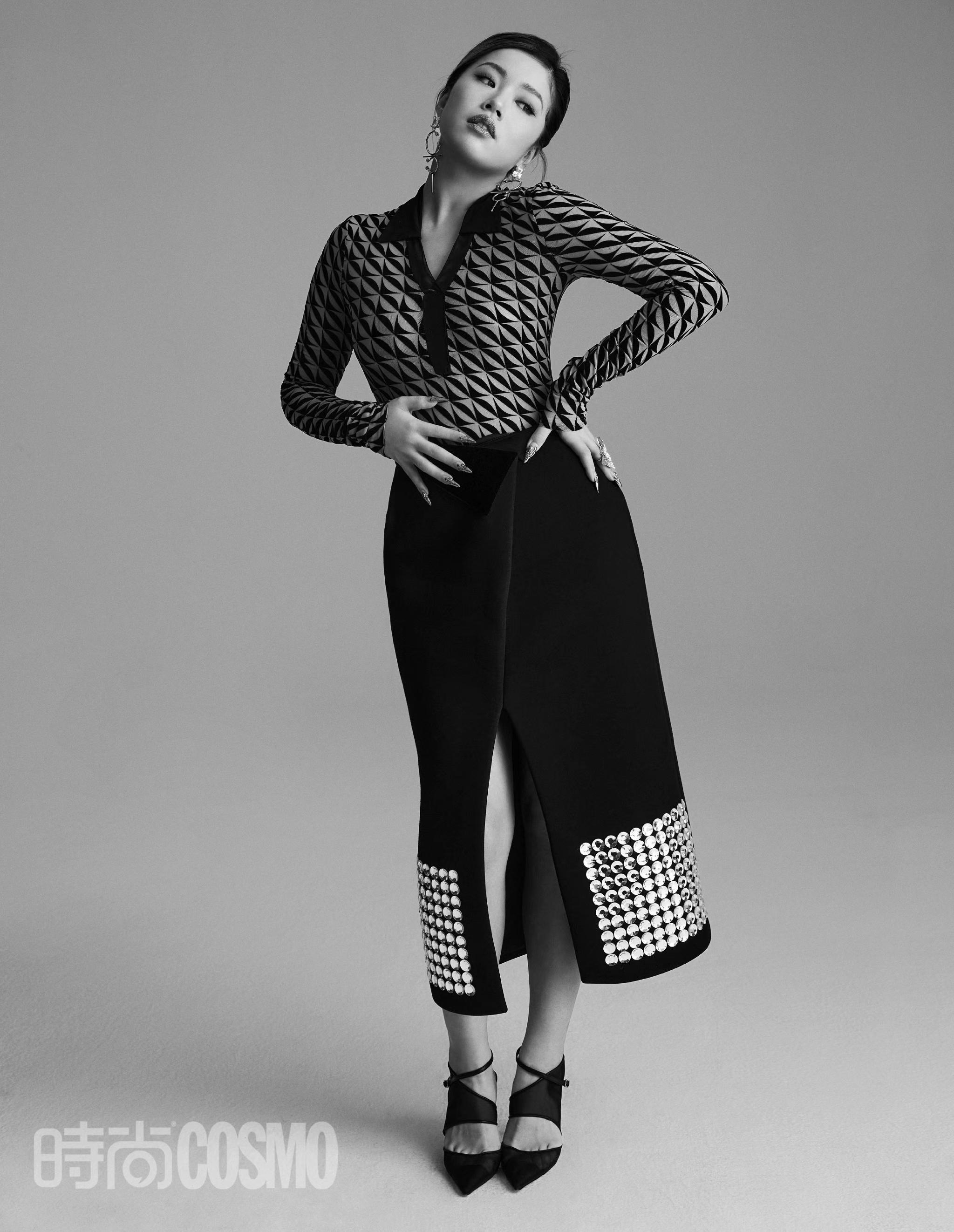 看综艺初恋组约会持续上分王菊设计粉色桃心甲助攻恋爱心情