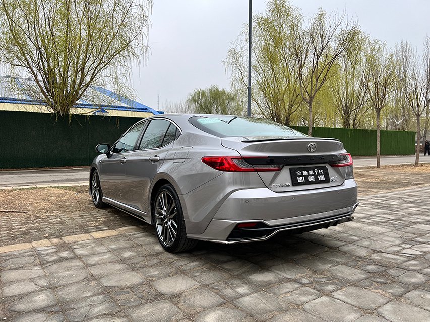 10大核心进化 首搭2.0升智能电混双擎 试驾广汽丰田第九代凯美瑞