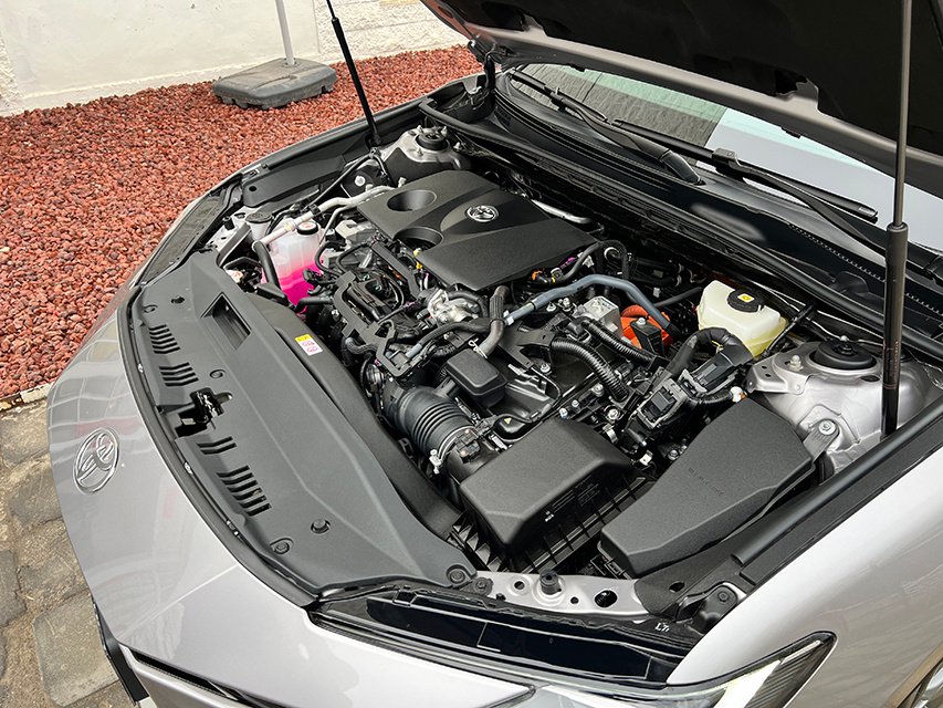 10大核心进化 首搭2.0升智能电混双擎 试驾广汽丰田第九代凯美瑞