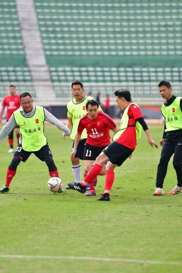 【足球】庆祝澳门回归22周年，这场足球赛浓缩了历史和情怀休闲区蓝鸢梦想 - Www.slyday.coM