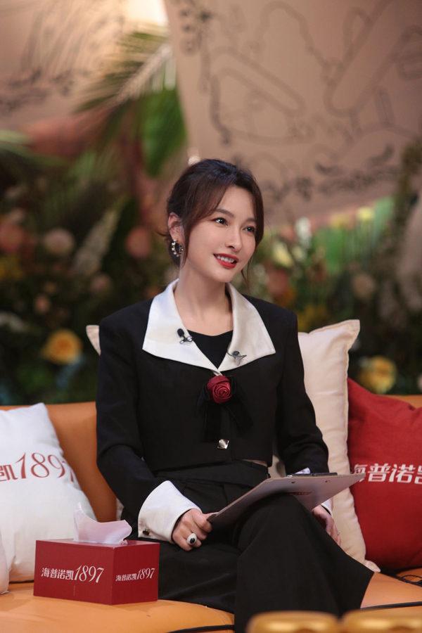 吴昕发文告别《春日迟迟再出发》 希望大家收获勇敢与快乐休闲区蓝鸢梦想 - Www.slyday.coM 吴昕发文告别《春日迟迟再出发》 希望大家收获勇敢与快乐休闲区蓝鸢梦想 - Www.slyday.coM