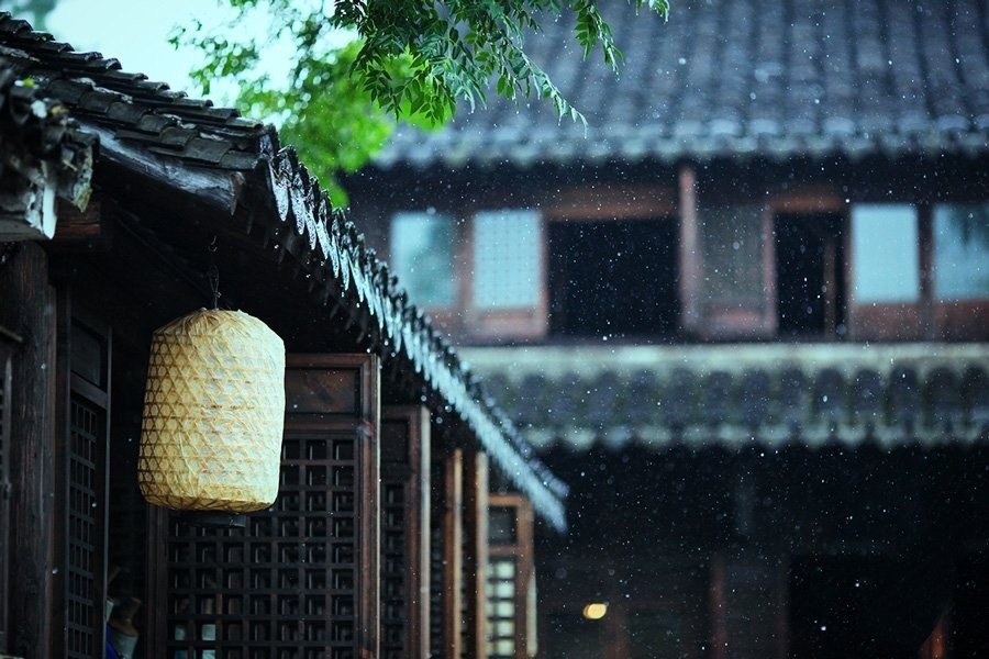 趁着梅雨季节去江南听一场雨