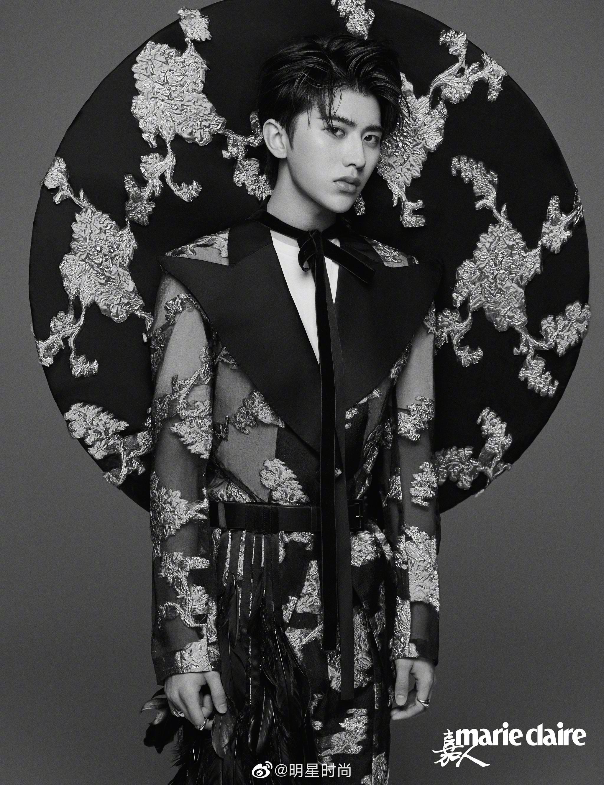 蔡徐坤登上《嘉人maria claire》封面