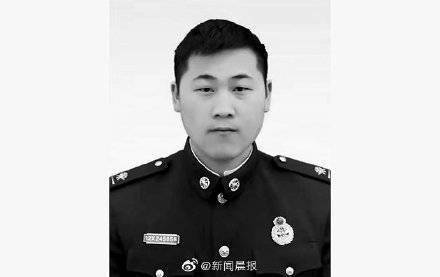 安徽为救轻生女子牺牲消防员仅24岁：参与灭火千余次休闲区蓝鸢梦想 - Www.slyday.coM