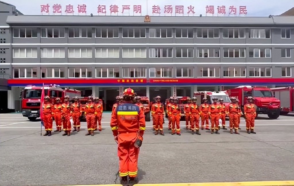 众星为泸定地震祈福，丁真 戚薇发文，四川消防已赶往泸定县救援休闲区蓝鸢梦想 - Www.slyday.coM