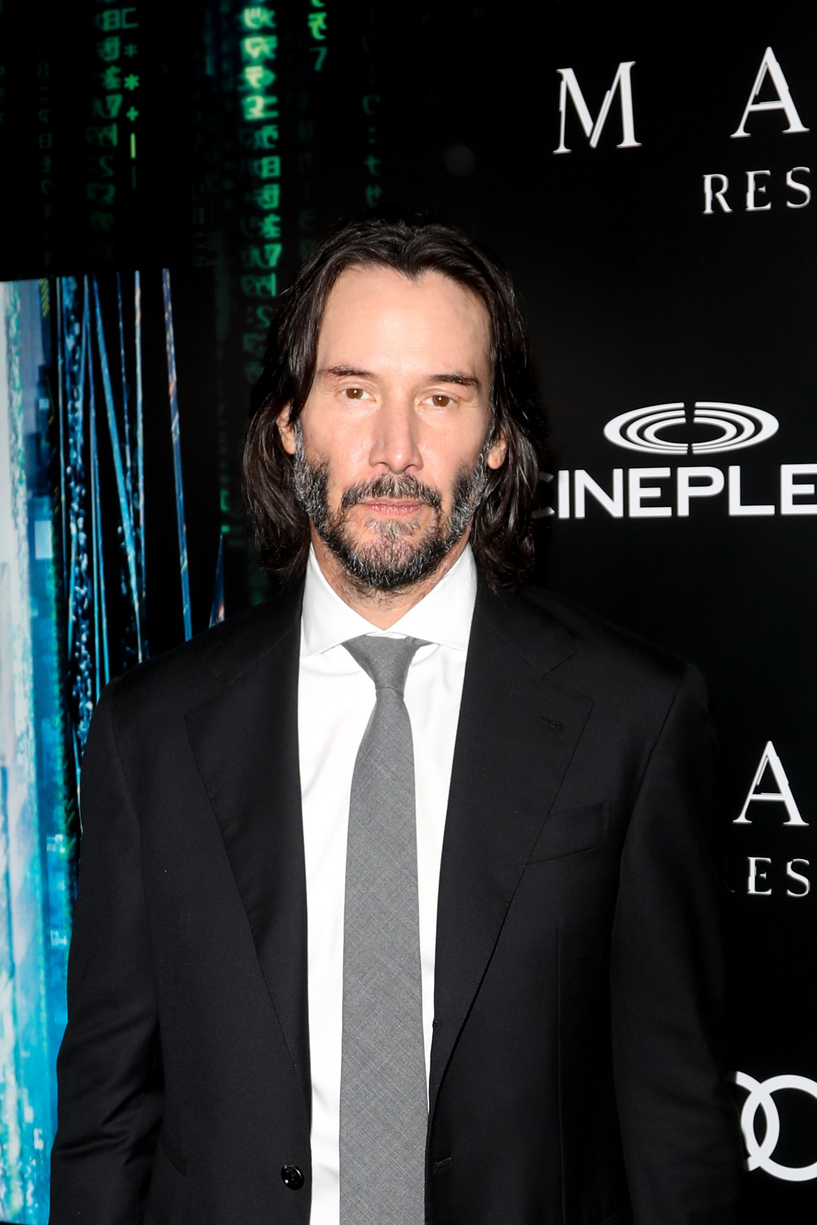 超帅!基努·里维斯出席《黑客帝国4:矩阵重启》_高清图集_新浪网