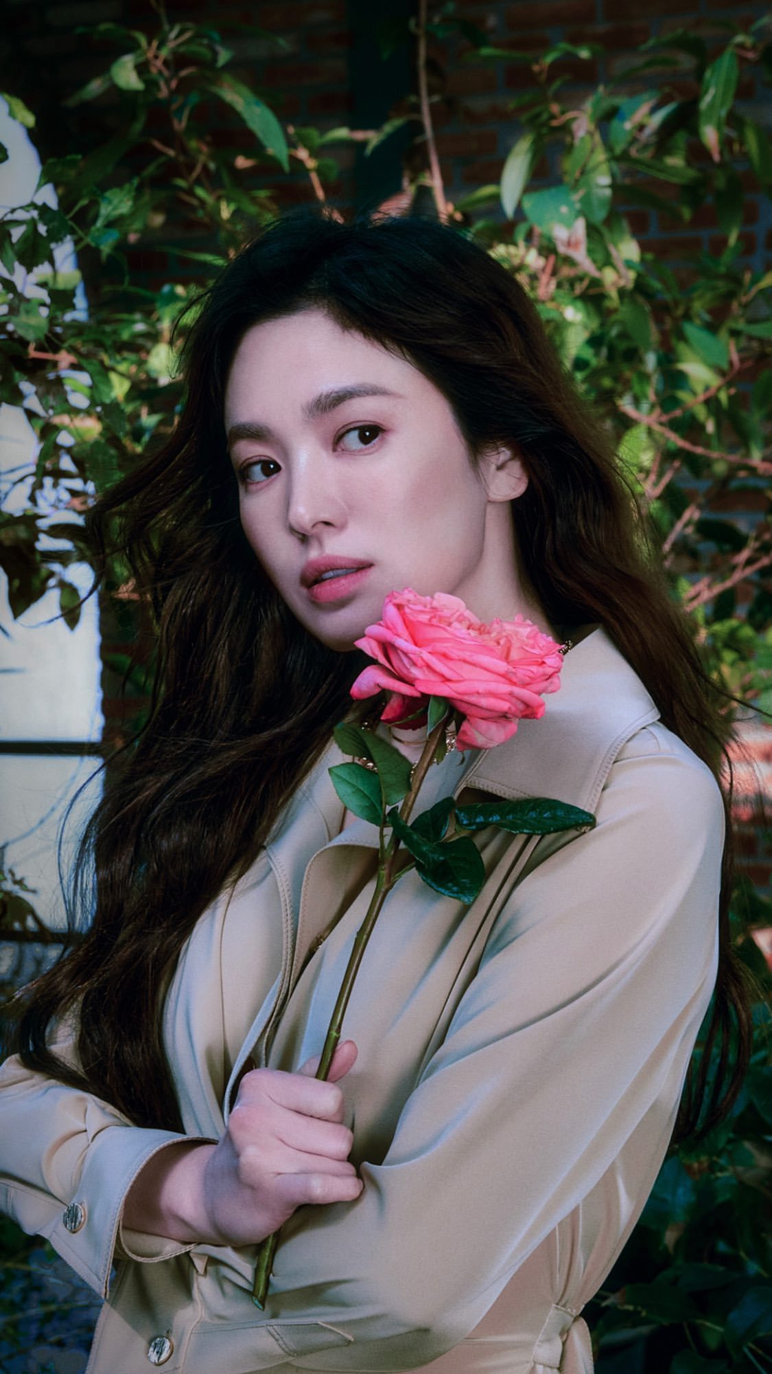 宋慧乔 x michaa 春季画报 浓荫草绿间静谧优雅 01_高清图集_新浪网