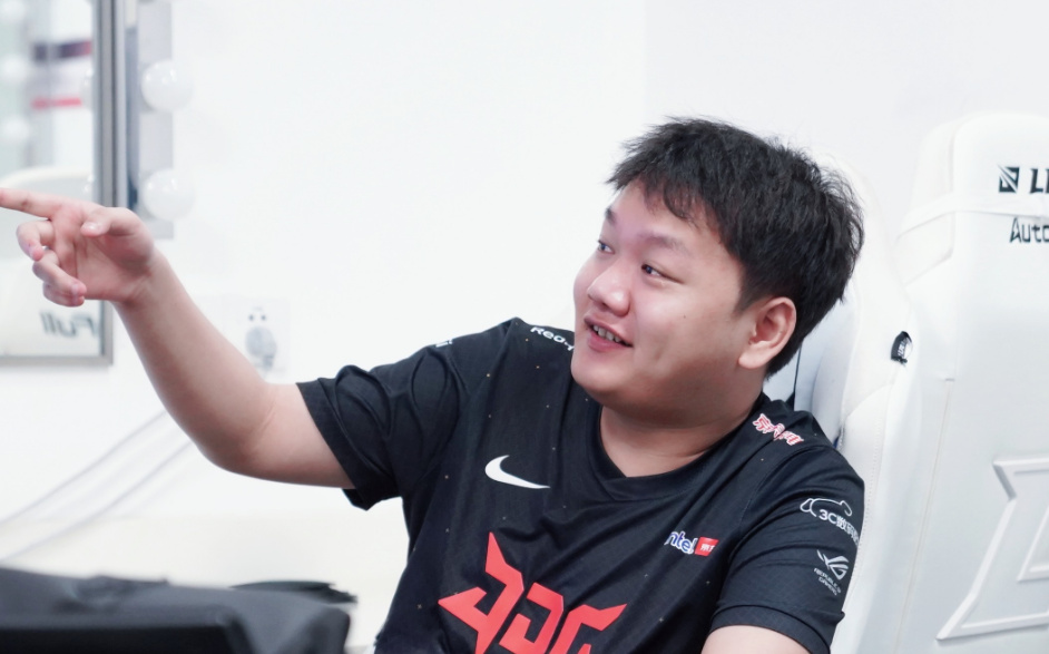 离谱!外媒评选S12最强选手Top20,RNG无一人上榜休闲区蓝鸢梦想 - Www.slyday.coM 离谱!外媒评选S12最强选手Top20,RNG无一人上榜休闲区蓝鸢梦想 - Www.slyday.coM