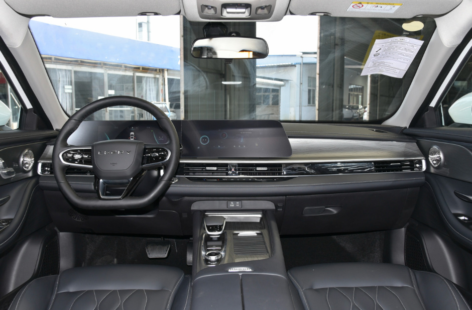 兼顾实用与运动，吉利缤瑞COOL对比奇瑞艾瑞泽8