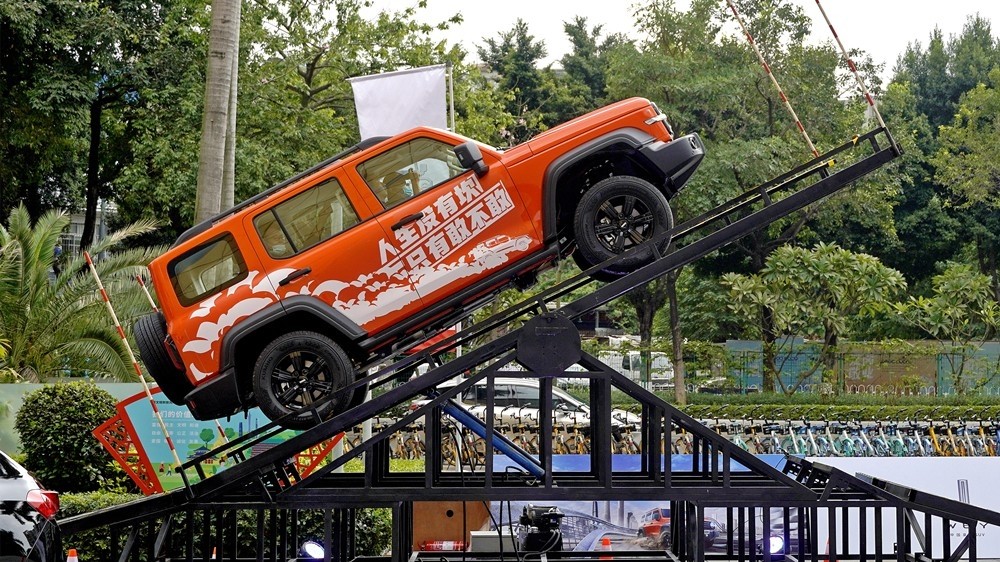 坦克300场地试驾三把锁大梁过障碍还讲什么武德